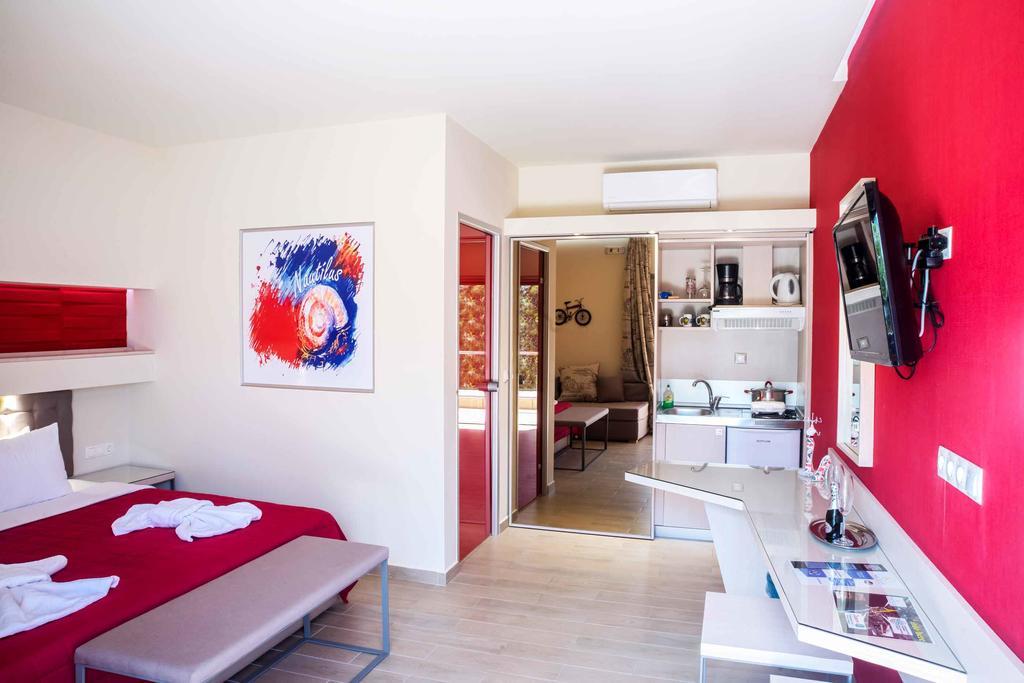 Studios Nautilus Potos Bagian luar foto